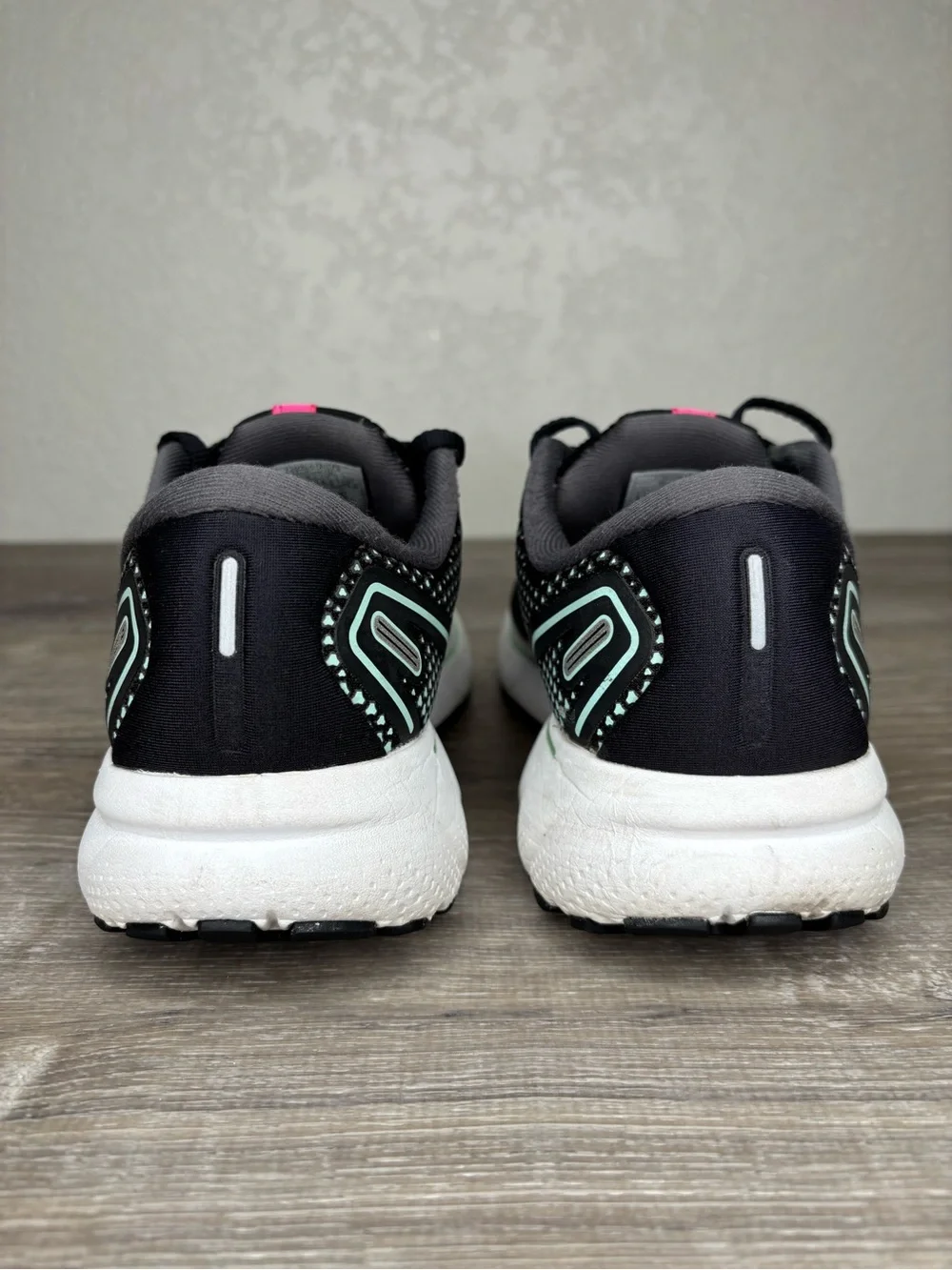 Brooks Ghost 14 Women's Size 8.5 B (Medium) Running Shoes Black Excellent